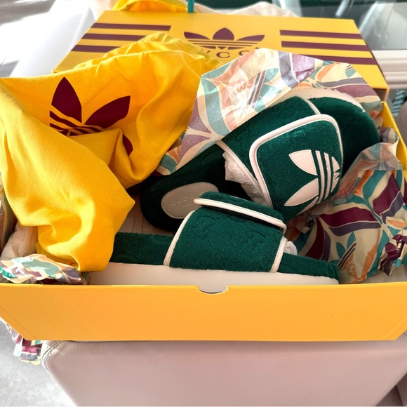 New authentic 💯 % Gucci X Adidas slides in green color with Adidas logo on top. - Picture 4 of 8